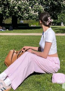🎀 Uniqlo Pink and white stripped bottom wear