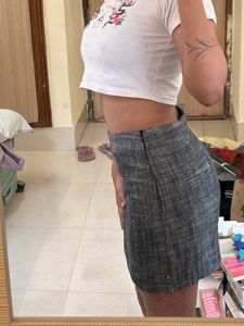 Stylish Grey Textured Mini Skirt