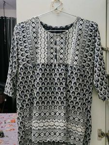 Beautiful Embroidered Kurti