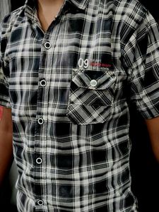 Men Regular Fit Checkered Spread Collar Casual Shi