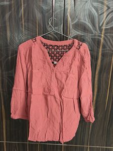 Chic Pink V-Neck Lace Detail Top