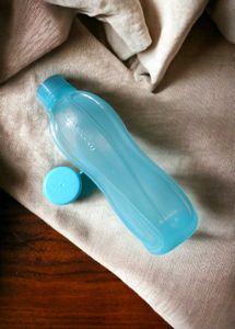 Tupperware Aquasafe Bottle
