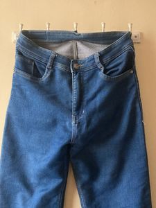 Women straight fit jeans