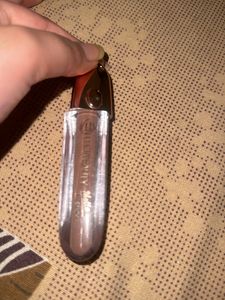 nude lipstick
