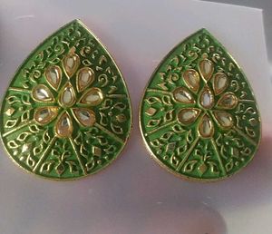 Pista Colour Kundan Earrings