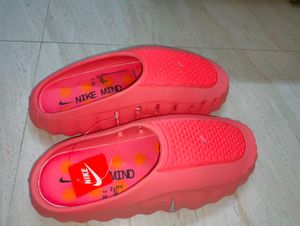 NEW Nike Mind 001