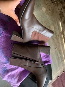 Chic Brown Block Heel Ankle Boots