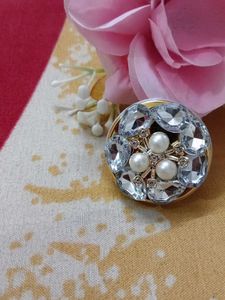 Sparkling Pearl &amp; Crystal Flower Brooch