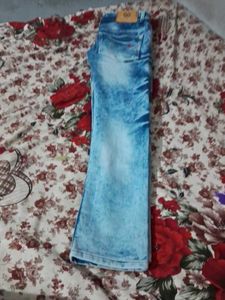 Stylish Blue Wash Jeans