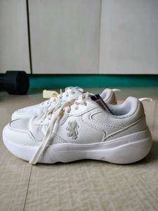 Brand New RedTape White Women's Sneakers - Size 4