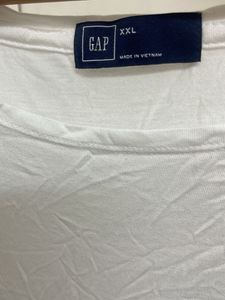 GAP White Basic T-Shirt