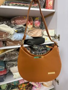 Chic Crescent Shoulder Bag