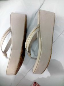DressBerry Platform Heels