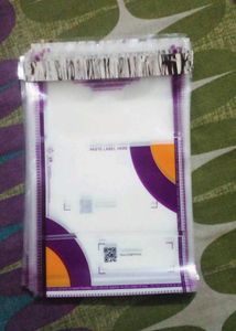 white Self Adhesive Courier Bags / pack of 40 bag