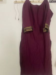 Elegant Purple Kurta with Gold Embellishments