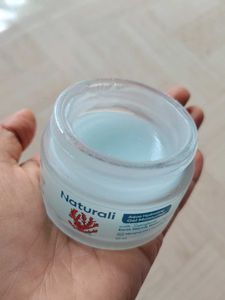 Naturali Aqua Hydrating Gel Moisturiser
