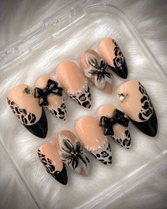 Chic Leopard Print Press-On Nails