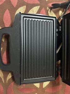 Cond. 3-  Prestige Toaster Unused But Body Damage