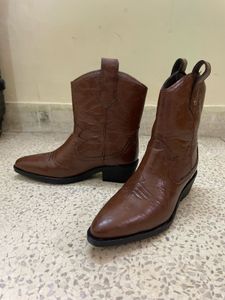 Classic Brown Leather Cowboy Boots