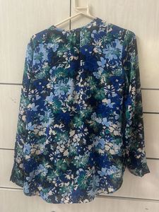 Floral Print V-Neck Blouse