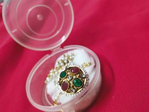 Elegant tika/borla/mathapatti