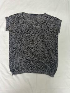 Combo of Leopard Print Top & Black Jeans