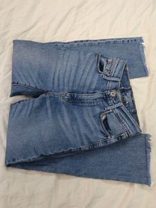 Jeans(Levi's, Denizen)(26)(Straight Fit)(Tucks Can Be Removed)