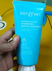 Dot &amp; Key Hydrating Gentle Face Wash