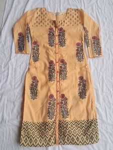 Festive Gold straight kurta with red flower print