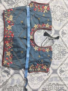 Elegant Grey Saree with Embroidered Blouse