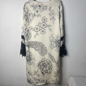 Elegant Floral Print Kurta with Lace Sleeves