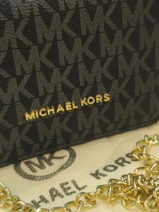 Michael Kors Black 🖤 Mini Sling