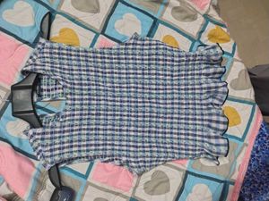 Cute Gingham Smocked Crop Top 🤌🤌✨