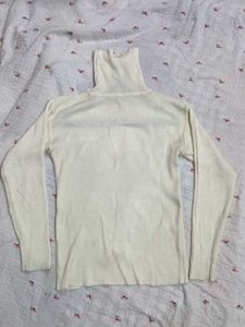 White Ribbed Turtleneck Sweater