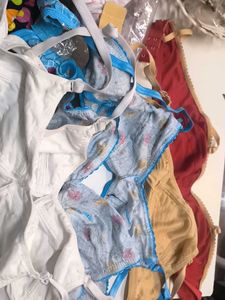 Bundle of 6 Bras - Various Colors size 30-32-36 co