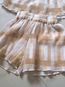 Cute girls summer outfit