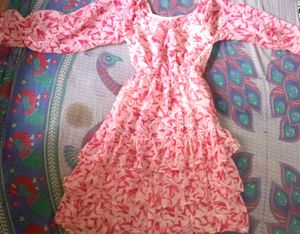 Chic Pink Floral Off-Shoulder Tiered Dress
