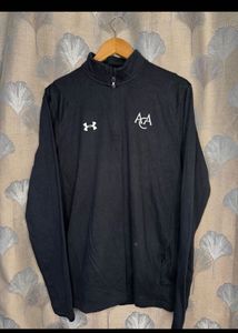Under Armour sweat cap  Tshirt