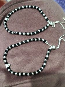 Cute Black &amp; Silver Beaded Bracelets