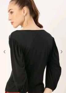 Dressberry Black Top