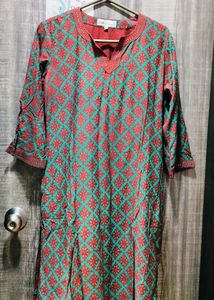 Westside Brand Kurta In Maroon And Green