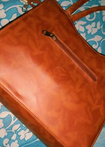 Elegant Tan Handbag