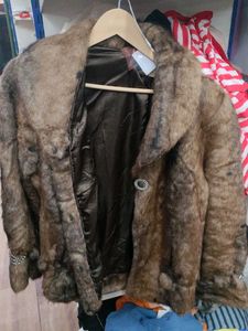 Blazer Ad Stone Both Hand And Bruche .