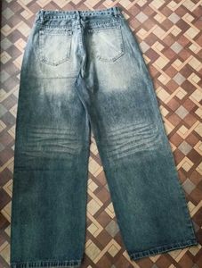 Retro-Style Oversized Wide-Leg Jeans