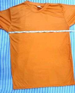 Men Solid Round Neck T shirt