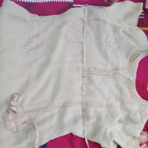 Elegant Embroidered Kurta