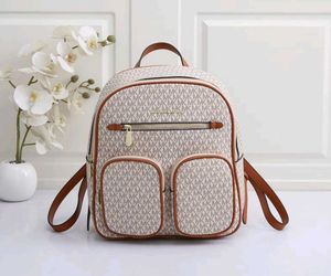 MICHAEL KORS BOLO LARGE JET SET BACKPACK*
