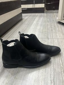 Men's Black Leather Chelsea Boots