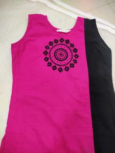 Stylish Pink &amp; Black Kurta