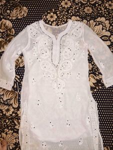 Elegant White Chikankari Kurta